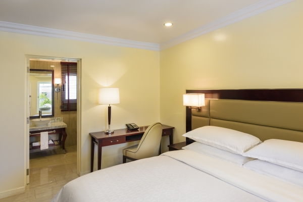 Sheraton Samoa Aggie Grey's Hotel & Bungalows